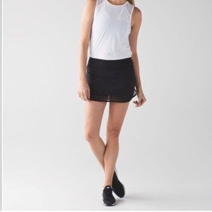 Lululemon Black Hotty Hot Skirt, Size 4